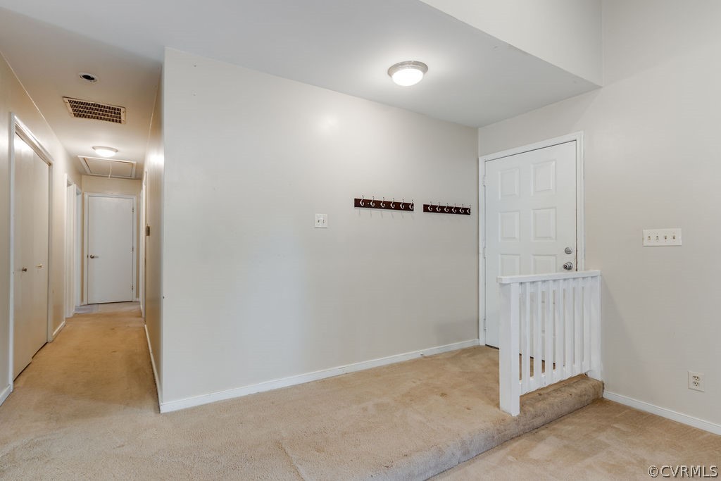 913 Spirea Road Chesterfield, VA 23236 - Photo 3 of 31 Gallery Image 3