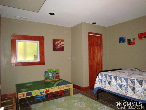 209 Fox Road Mars Hill, NC 28754 - Photo 11 of 21 Gallery Image 11