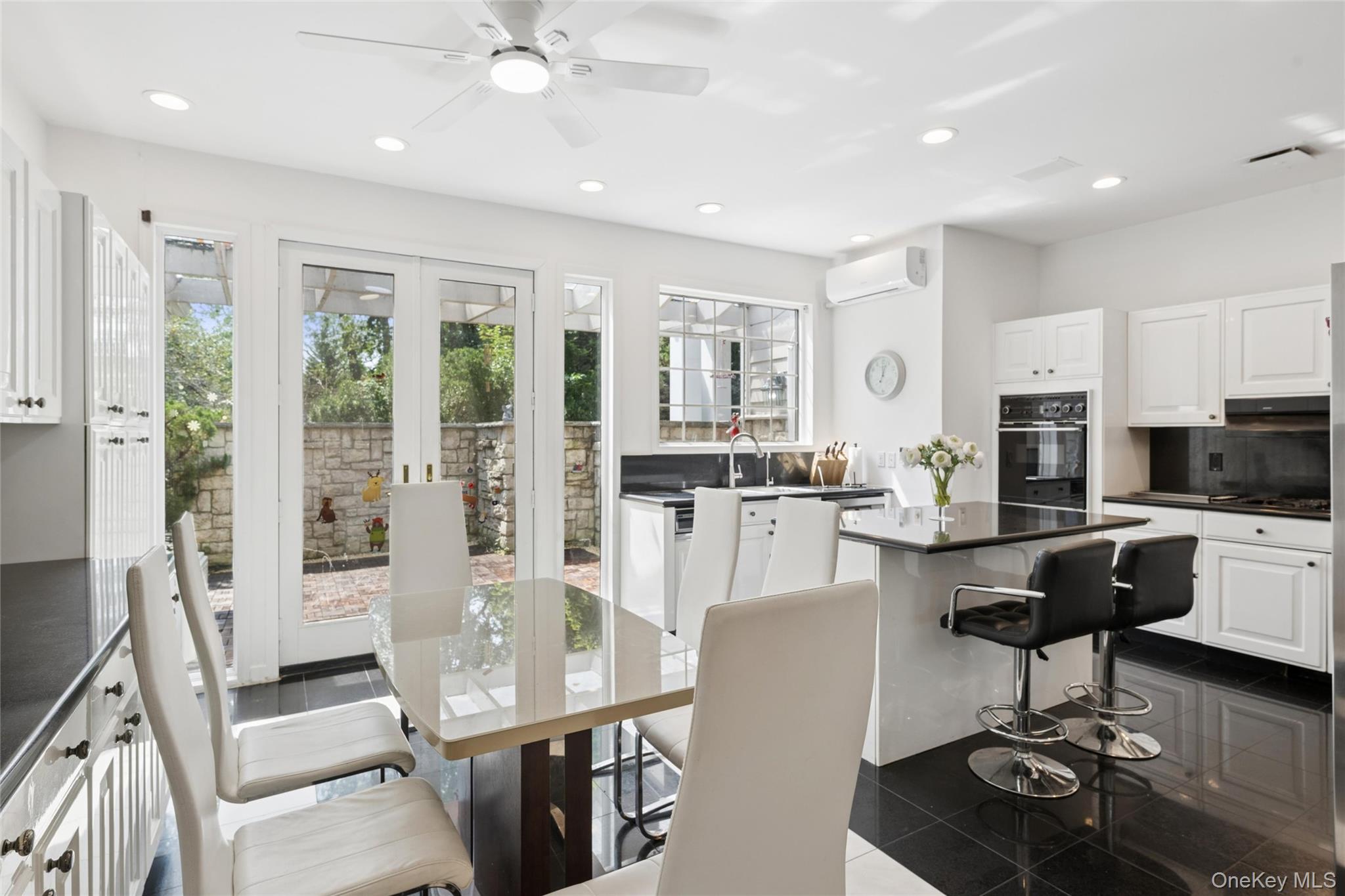 1 Engineers Road Roslyn, NY 11576 - Photo 23 of 39 Gallery Image 23