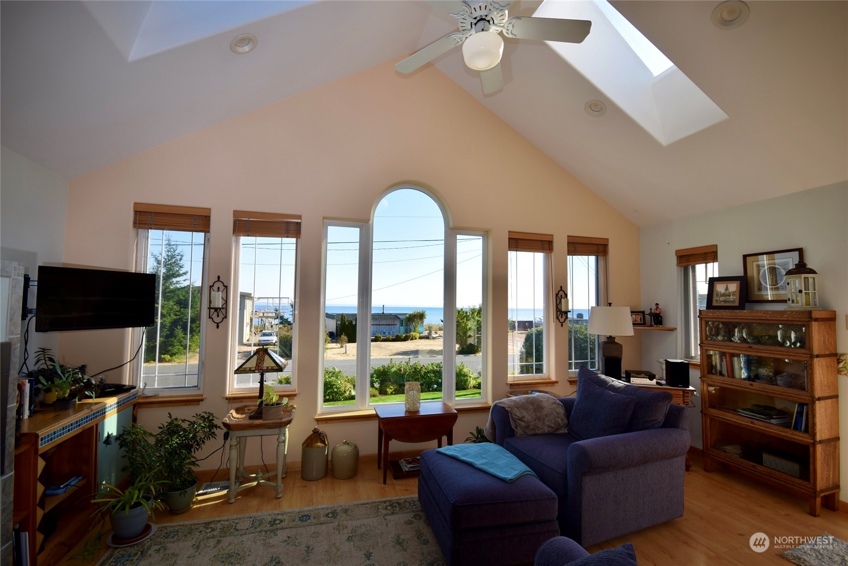 872 3 Crabs Road Sequim, WA 98382 - Photo 16 of 40 Gallery Image 16