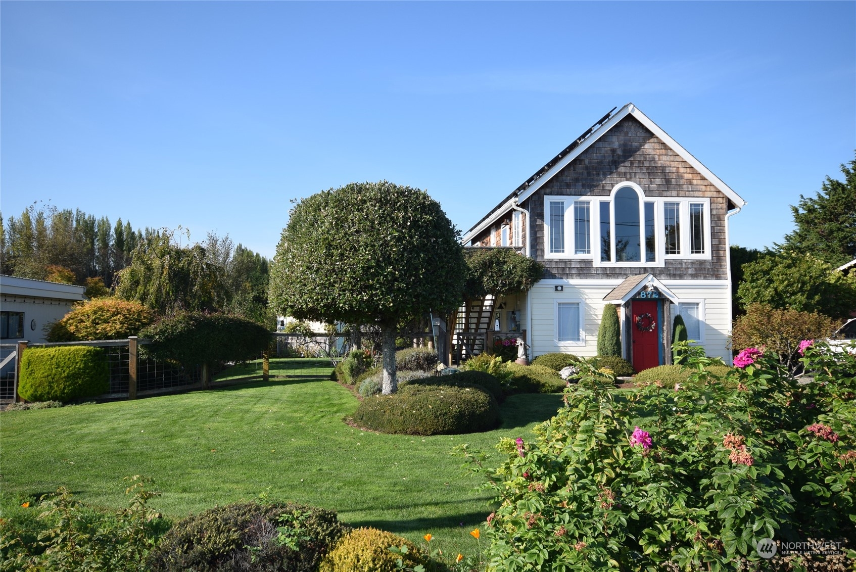 872 3 Crabs Road Sequim, WA 98382 - Photo 2 of 40 Gallery Image 2