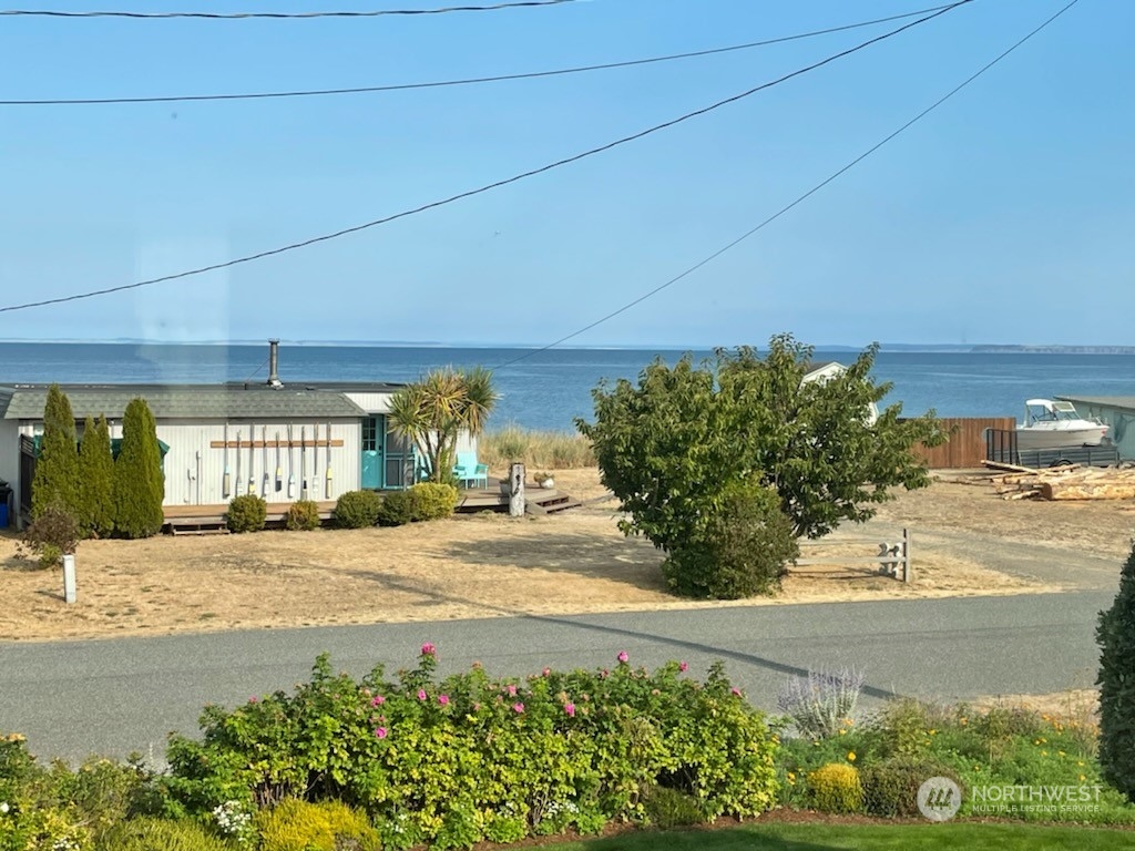 872 3 Crabs Road Sequim, WA 98382 - Photo 4 of 40 Gallery Image 4