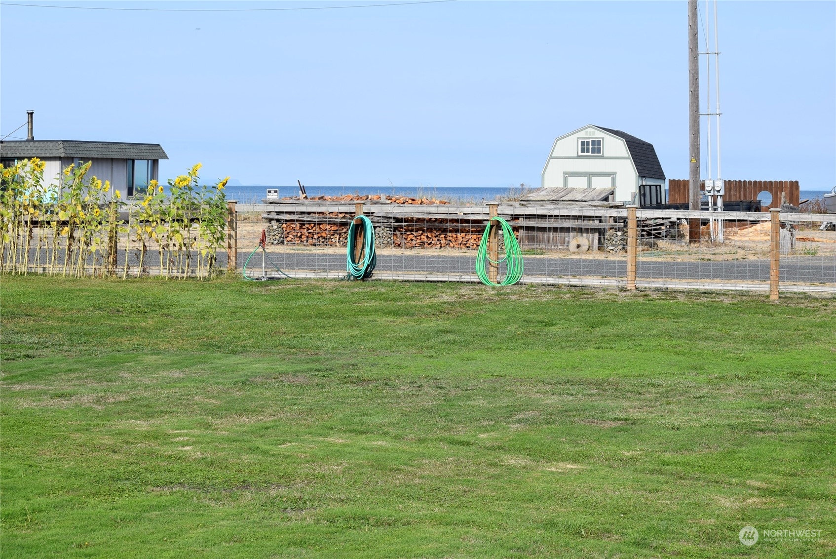 872 3 Crabs Road Sequim, WA 98382 - Photo 7 of 40 Gallery Image 7