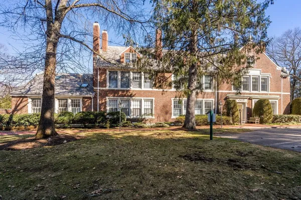 $1,195,000 | 63 Garden Road, Unit G2, Wellesley, MA 02481