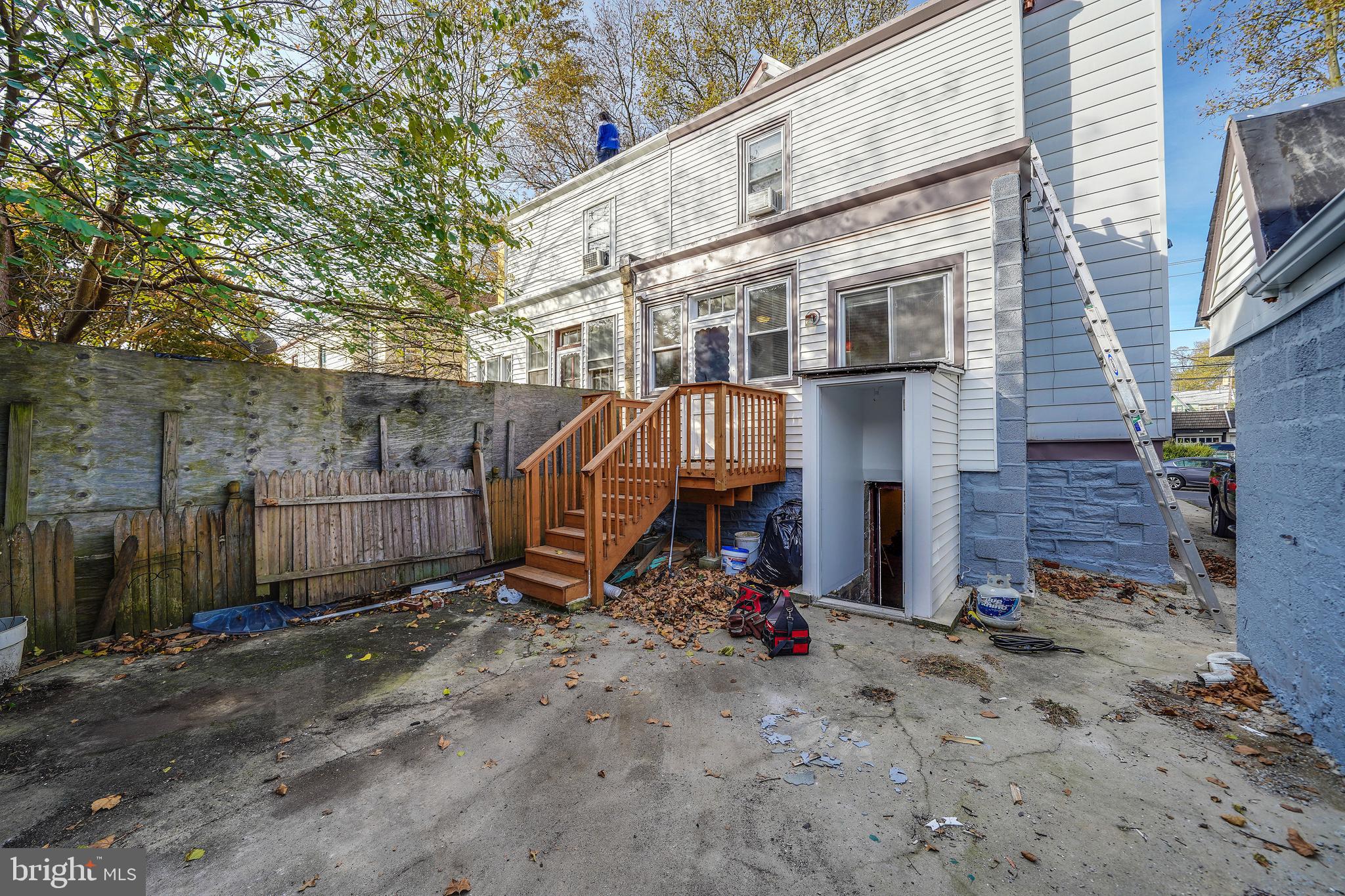 115 Hampden Road Upper Darby, PA 19082 - Photo 5 of 33