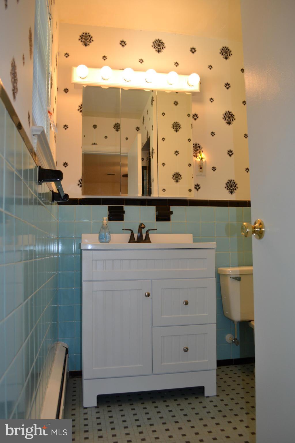 1730 Briggs Chaney Road Silver Spring, MD 20905 - Photo 16 of 30 Bath (Master)