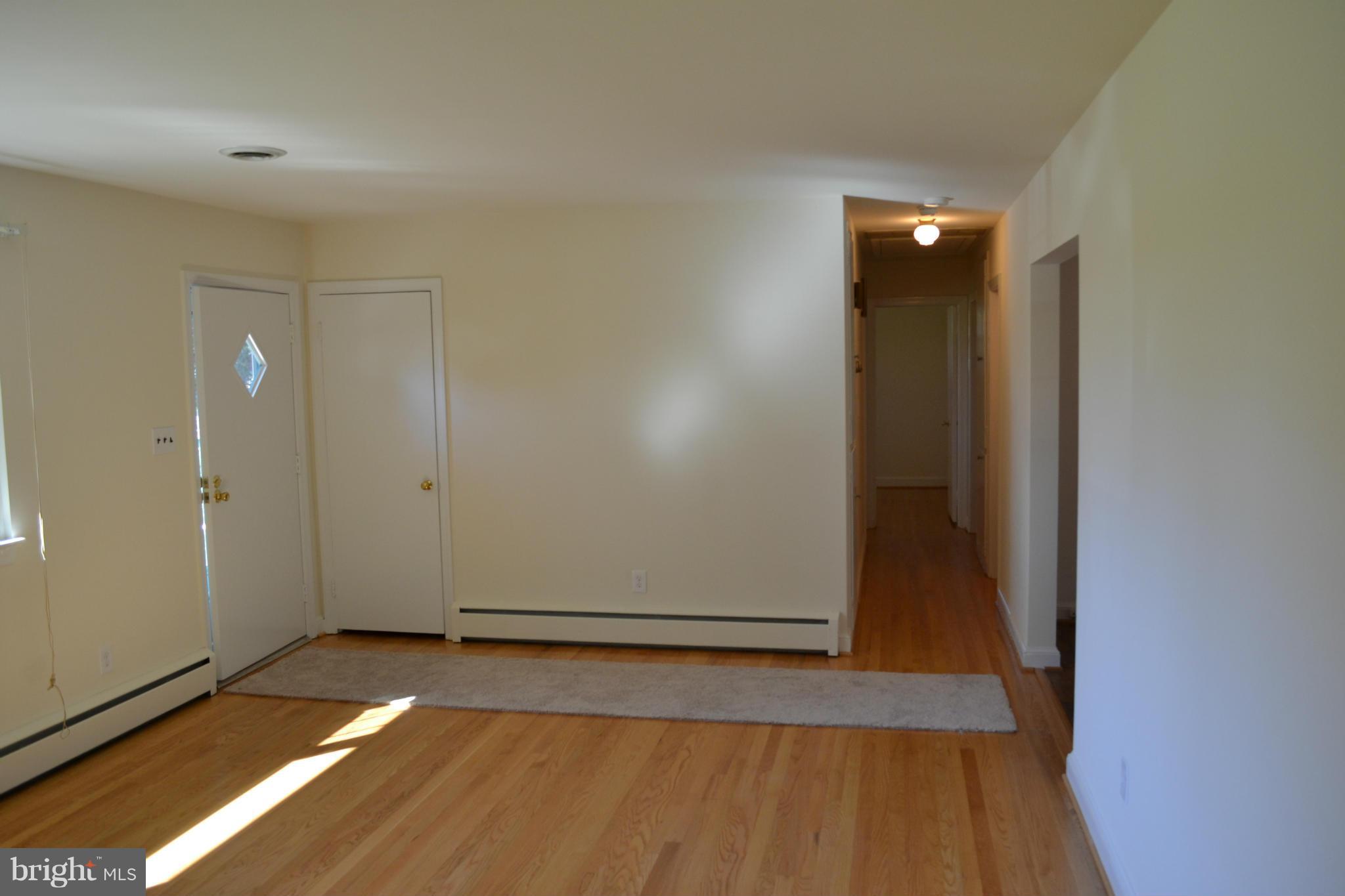 1730 Briggs Chaney Road Silver Spring, MD 20905 - Photo 4 of 30 Living Room