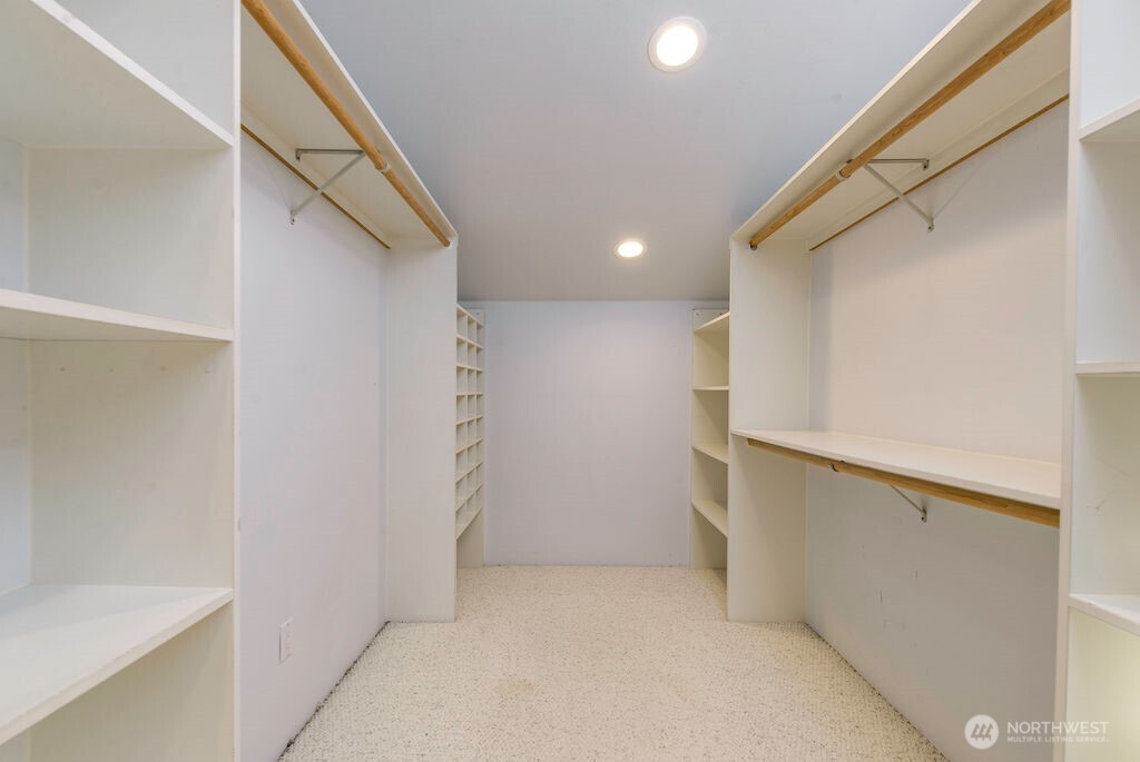 3250 Highway 302 Belfair, WA 98528 - Photo 20 of 40 a view of walk in closet