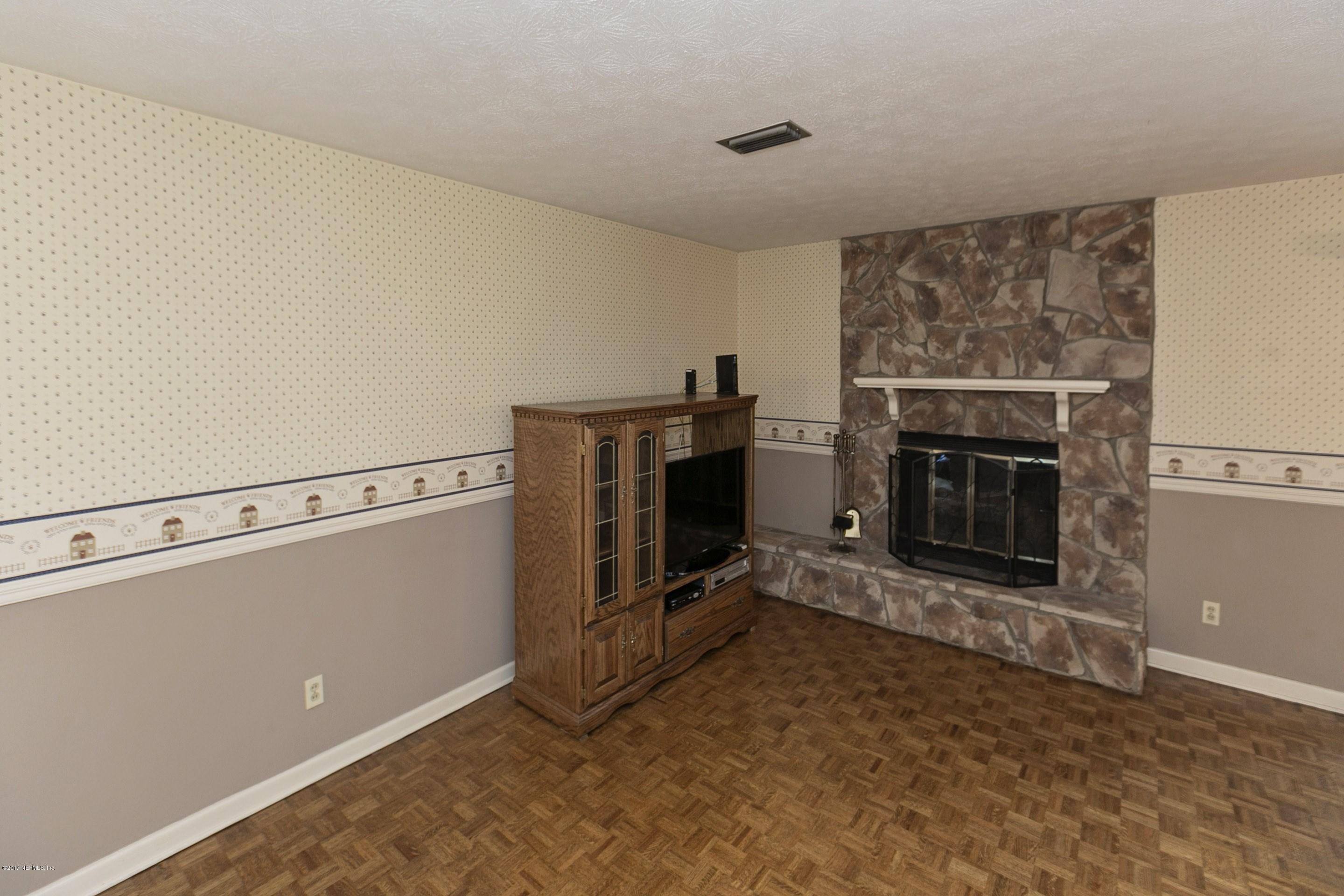 8304 Mathonia Avenue Jacksonville, FL 32211 - Photo 10 of 22 Family Room