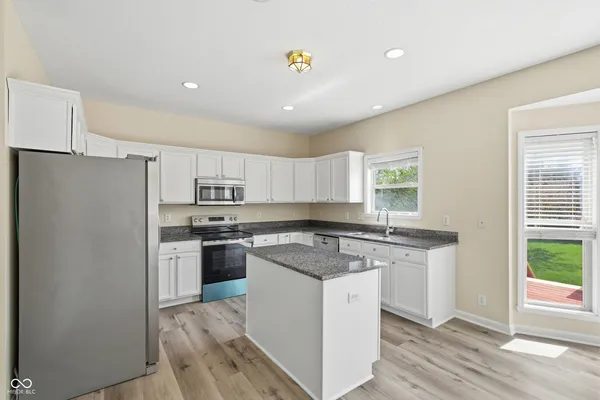 $2,800 | 4091 Huntsman Drive, Zionsville, IN 46077