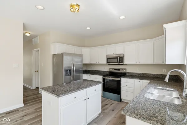 $2,800 | 4091 Huntsman Drive, Zionsville, IN 46077