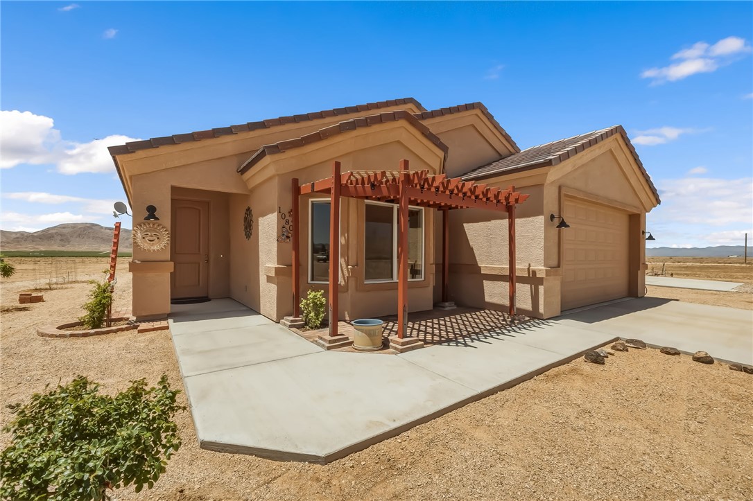 10809 North Jemez Road Kingman, AZ 86401 - Photo 14 of 51 Front of Structure