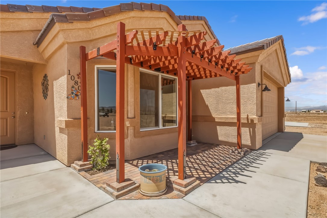 10809 North Jemez Road Kingman, AZ 86401 - Photo 21 of 51 Front of Structure