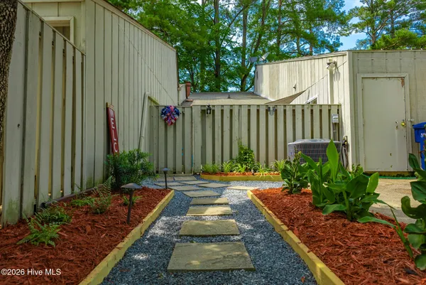 $1,900 | 109 Mallard Cove, Vass, NC 28394