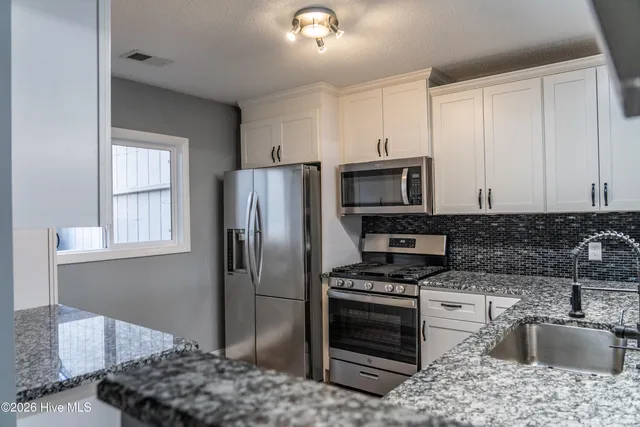 $2,100 | 109 Mallard Cove, Vass, NC 28394