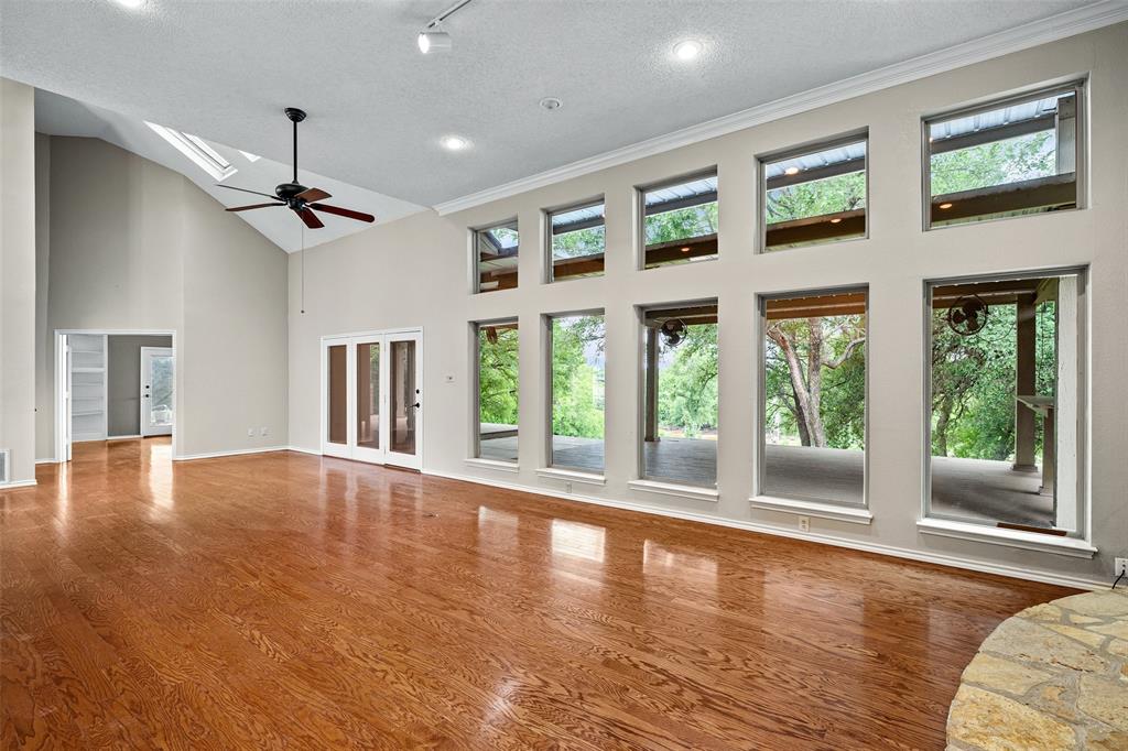 10100 Ravenswood Road Granbury, TX 76049 - Photo 11 of 40