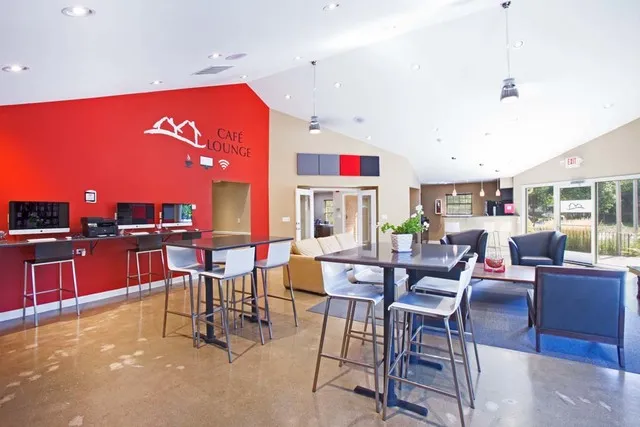 $3,035 | 1630 Lincoln Meadows Circle, Unit 1114, Schaumburg, IL 60173