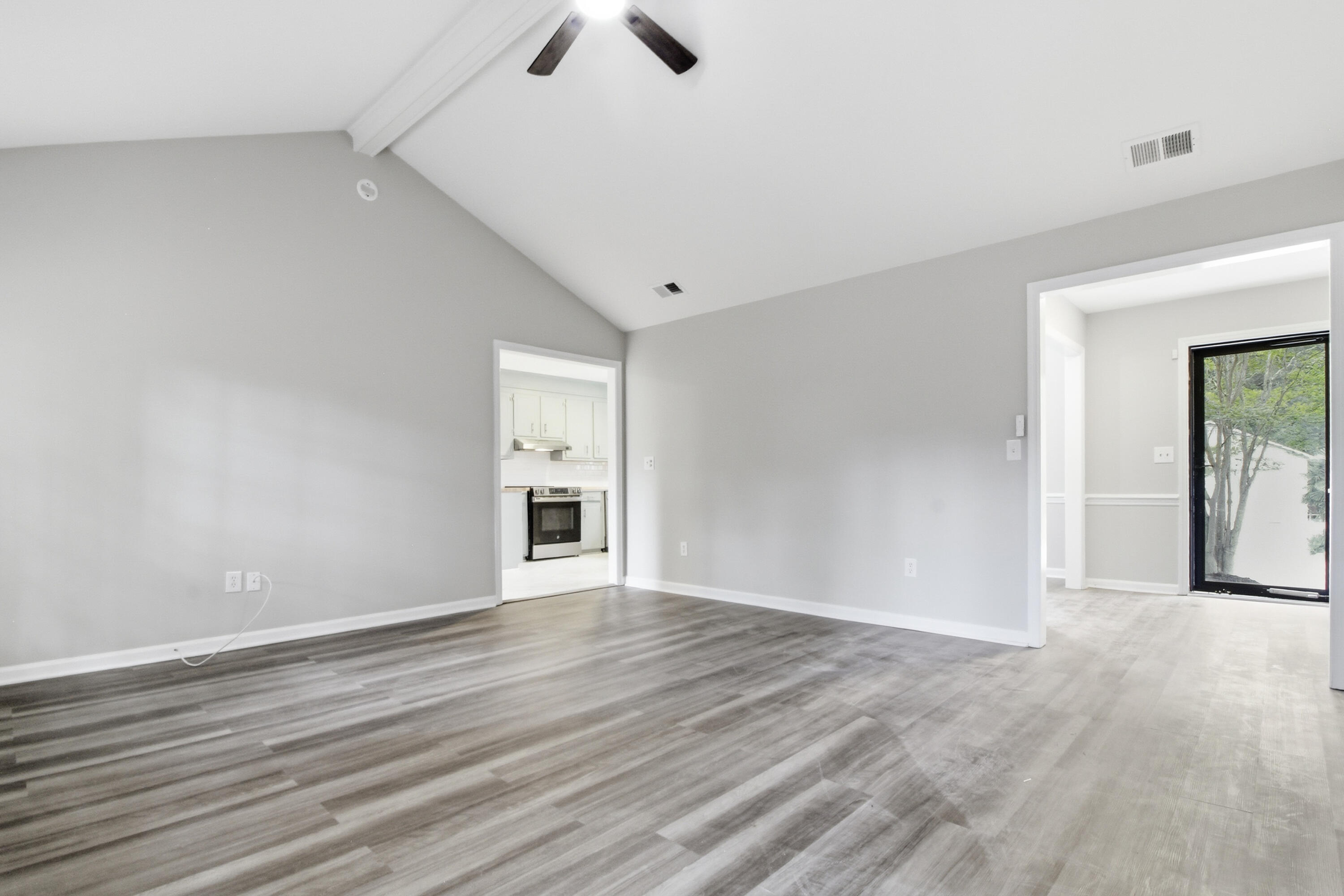 8110 Dearborne Road North Charleston, SC 29406 - Photo 10 of 38