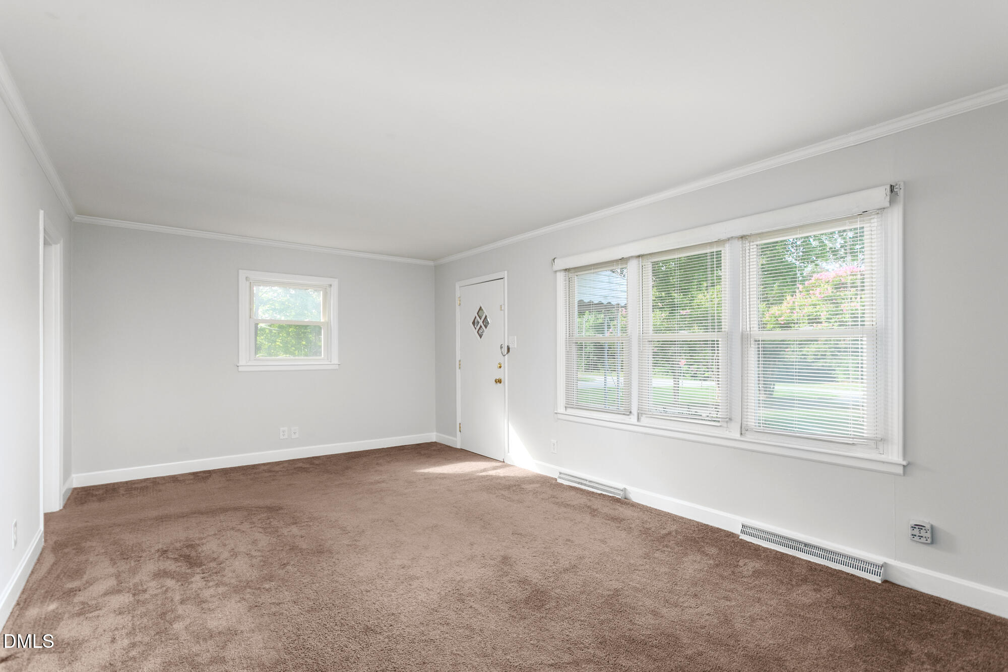 264 Dixon Road Graham, NC 27253 - Photo 5 of 26 264 Dixon Road-7