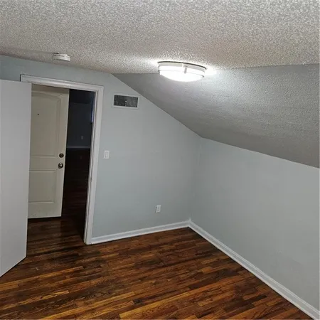 $227,900 | 2022 South Hedges Avenue, Independence, MO 64052