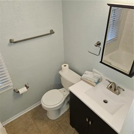 $227,900 | 2022 South Hedges Avenue, Independence, MO 64052