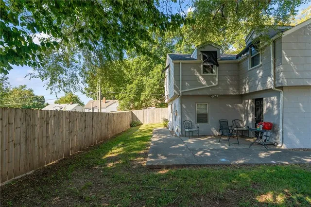 $230,000 | 2022 South Hedges Avenue, Independence, MO 64052