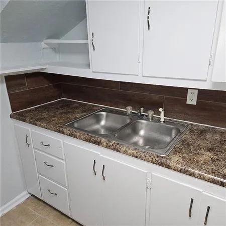 $227,900 | 2022 South Hedges Avenue, Independence, MO 64052