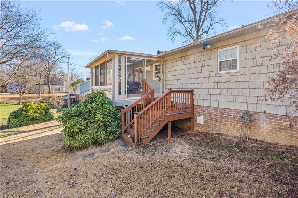 610 Colonial Drive High Point, NC 27262 - Photo 32 of 38