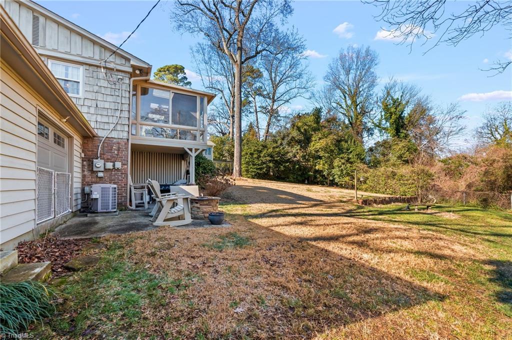 610 Colonial Drive High Point, NC 27262 - Photo 37 of 38