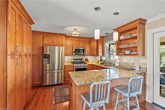 $450,000 | 610 Colonial Drive, High Point, NC 27262