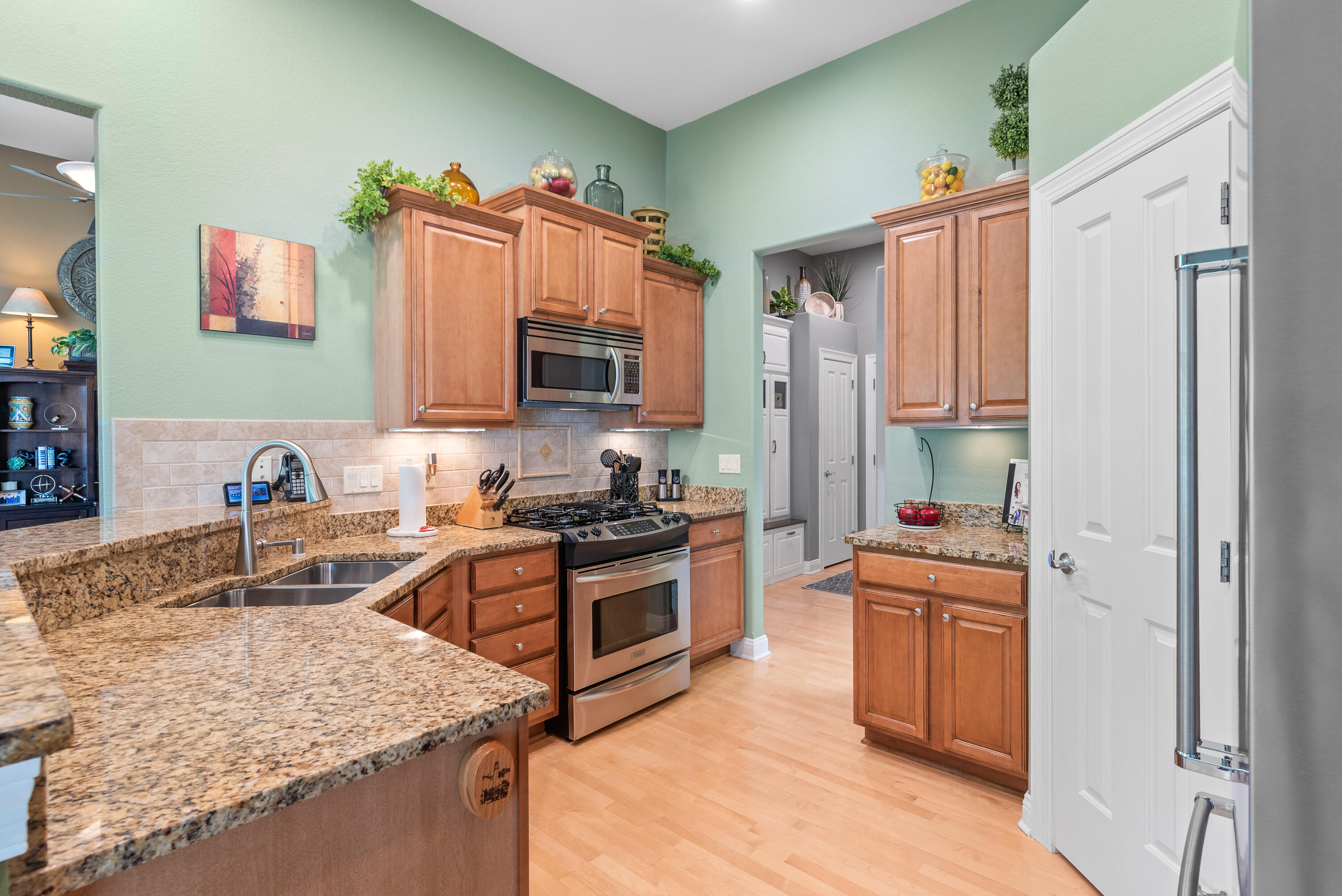 420 Cobblestone Court Slinger, WI 53086 - Photo 11 of 41 420 Cobblestone Ct