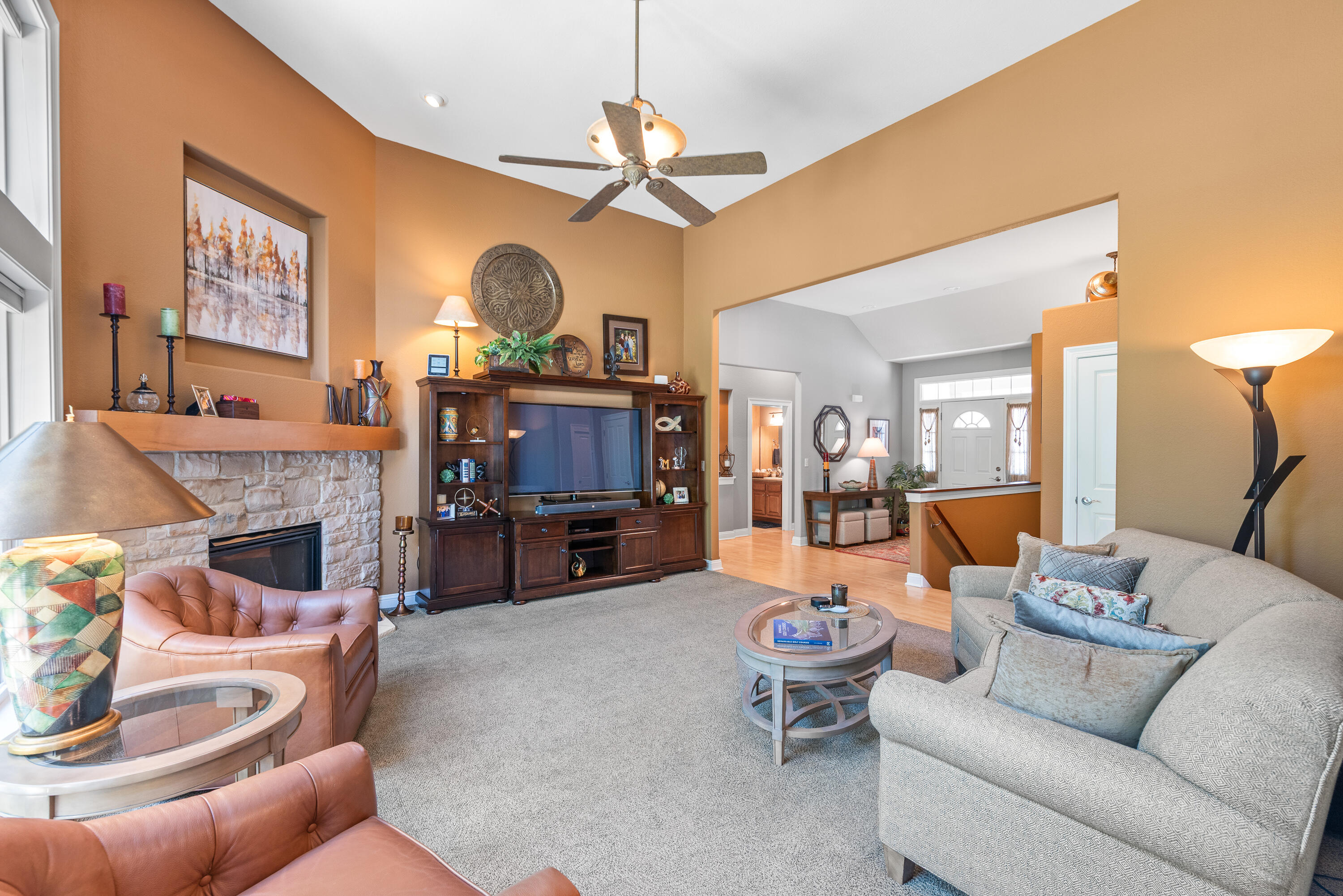 420 Cobblestone Court Slinger, WI 53086 - Photo 2 of 41 420 Cobblestone Ct