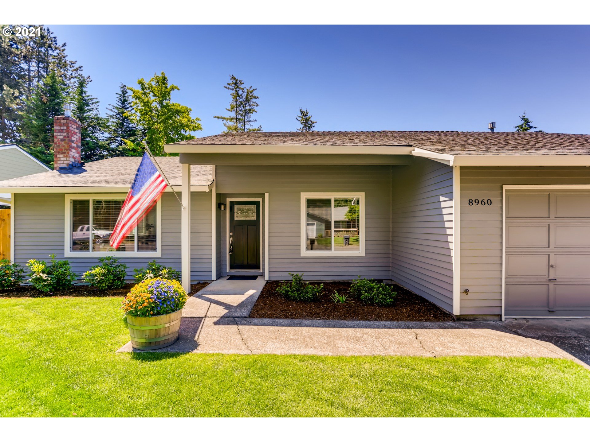 8960 Southwest Arapaho Road Tualatin, OR 97062 - Photo 2 of 29 Gallery Image 2