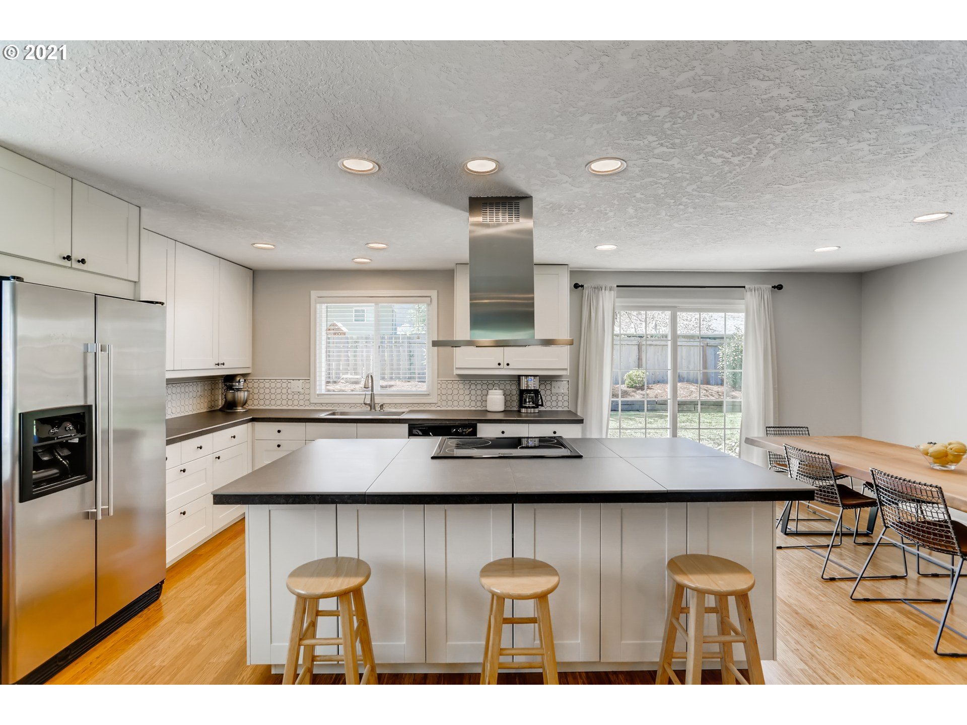 8960 Southwest Arapaho Road Tualatin, OR 97062 - Photo 15 of 29 Gallery Image 15