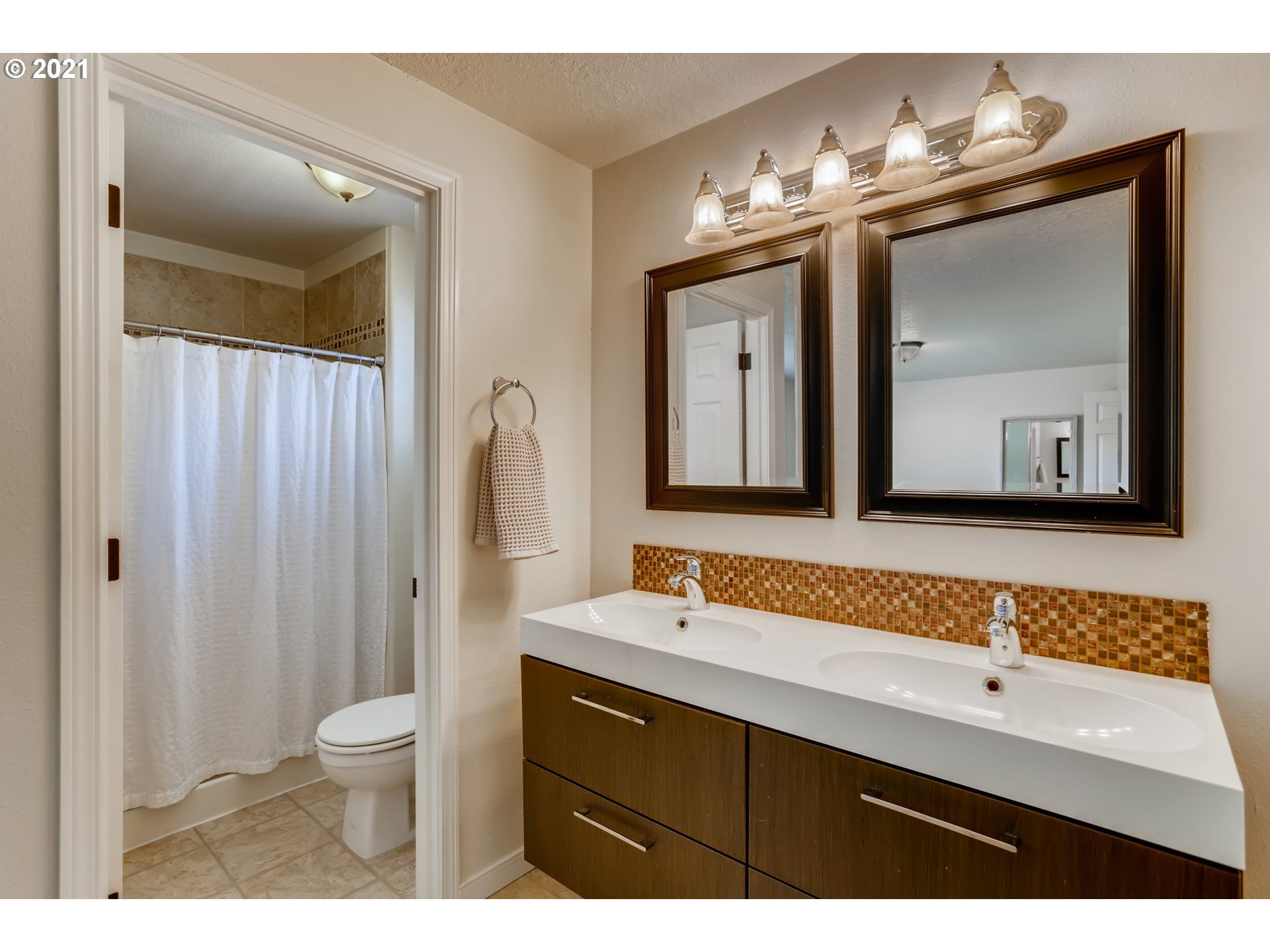 8960 Southwest Arapaho Road Tualatin, OR 97062 - Photo 20 of 29 Gallery Image 20