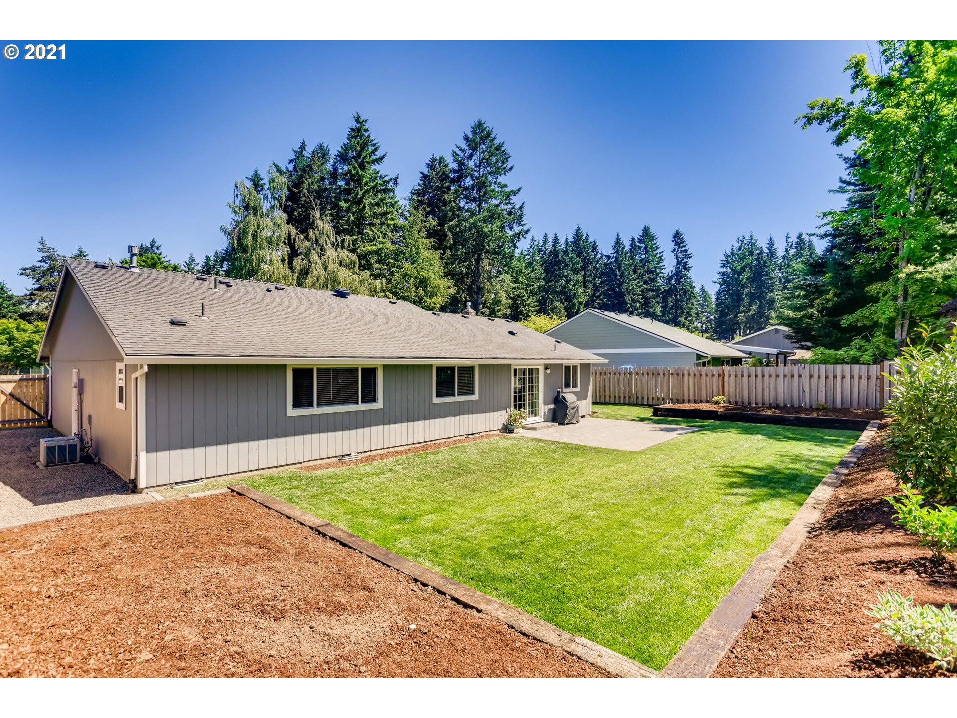 8960 Southwest Arapaho Road Tualatin, OR 97062 - Photo 28 of 29 Gallery Image 28