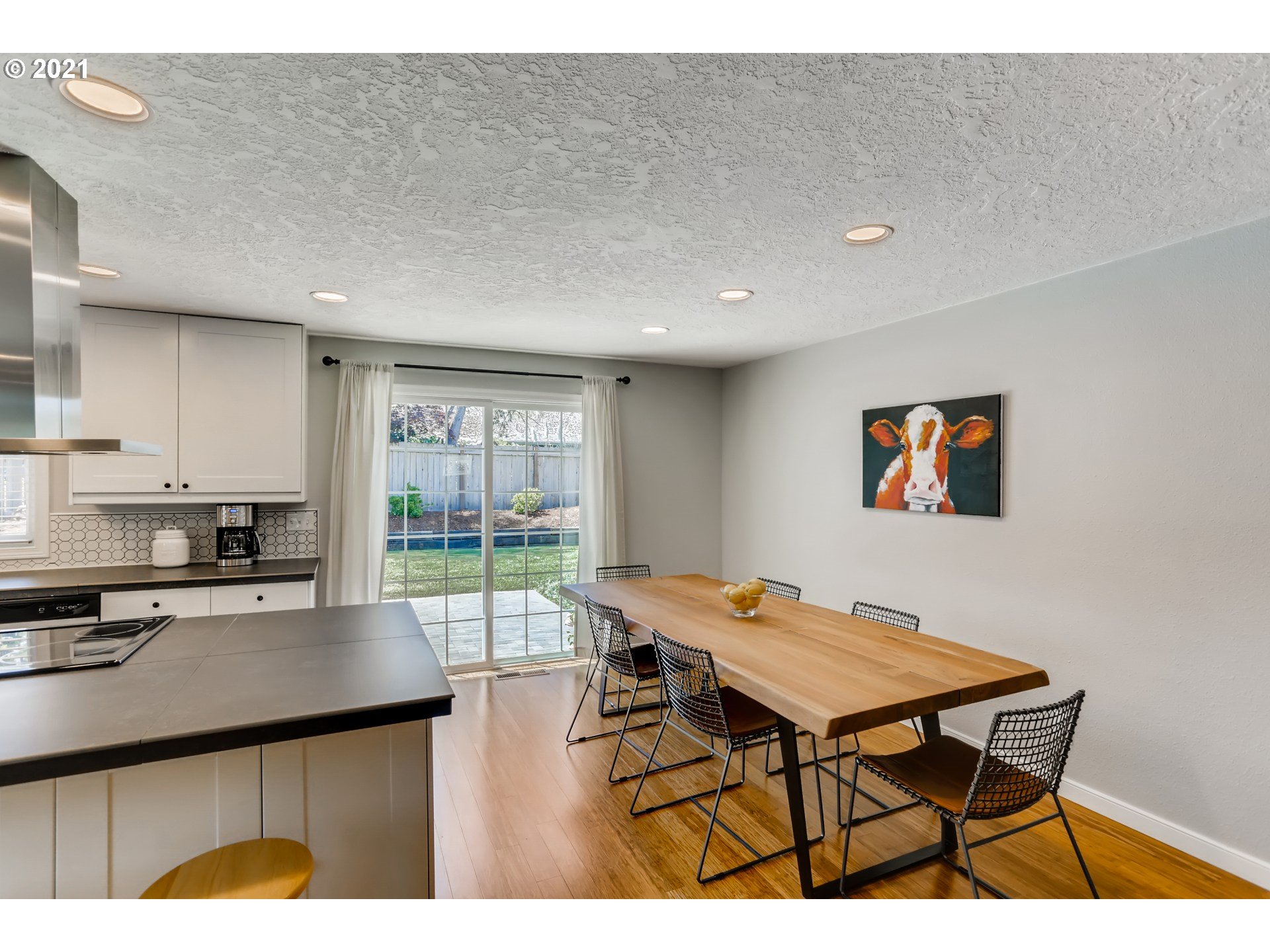 8960 Southwest Arapaho Road Tualatin, OR 97062 - Photo 9 of 29 Gallery Image 9