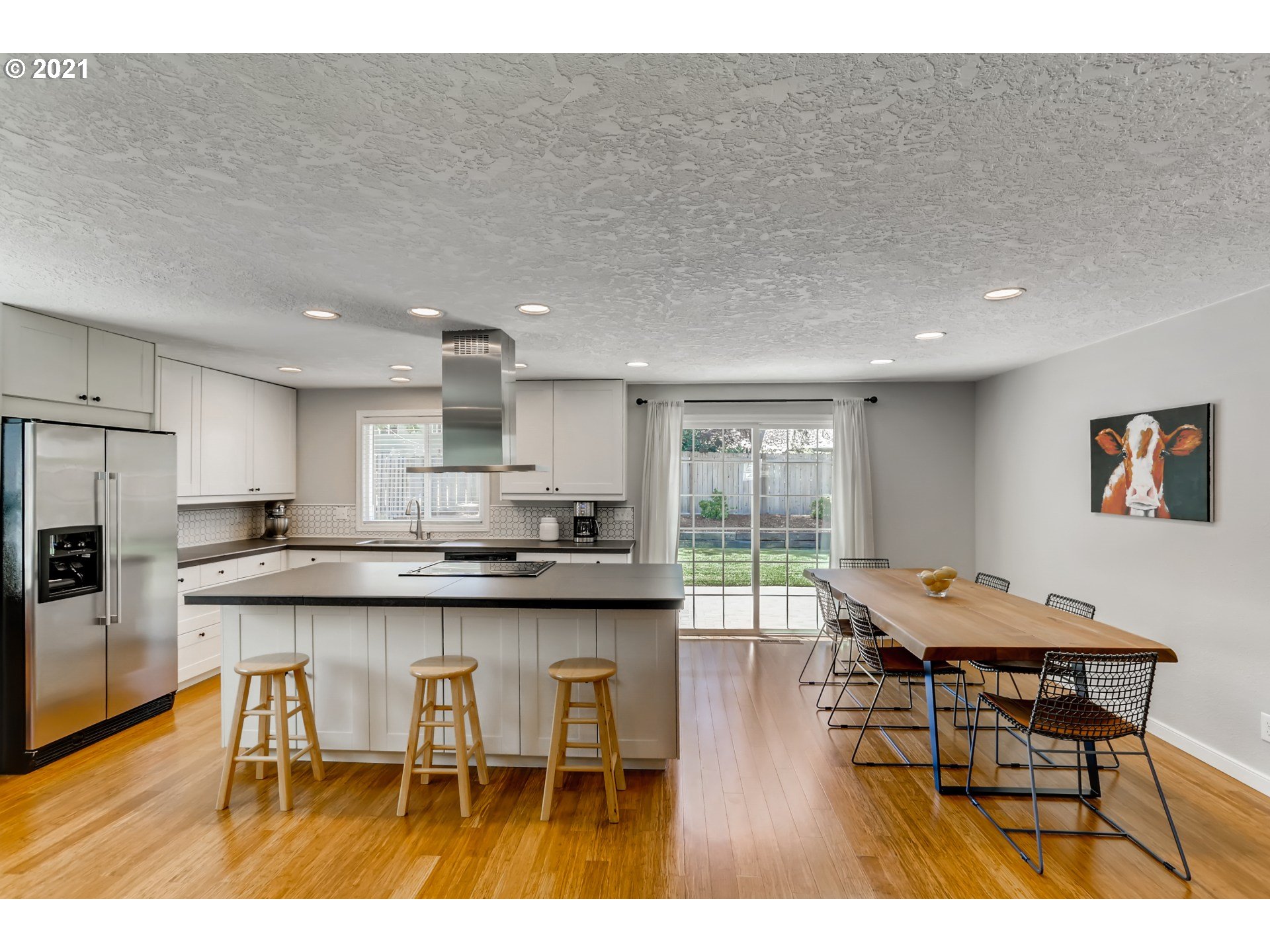 8960 Southwest Arapaho Road Tualatin, OR 97062 - Photo 10 of 29 Gallery Image 10