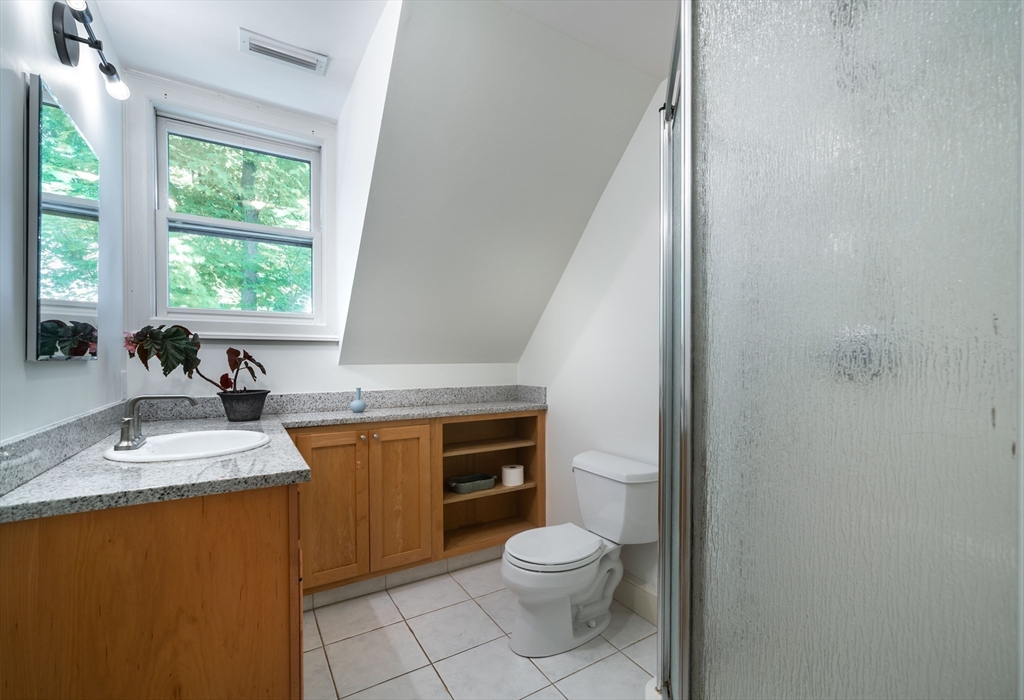 114 South Main Street Northampton, MA 01062 - Photo 30 of 42