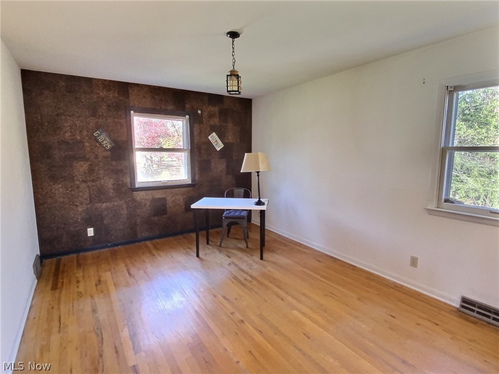 895 South Hametown Road Akron, OH 44321 - Photo 12 of 15