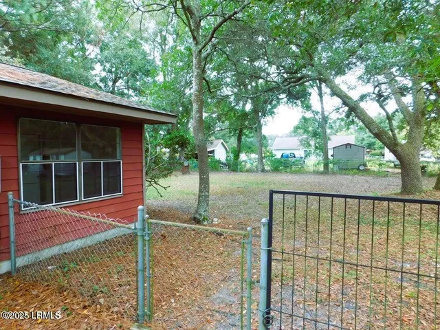 $2,000 | 4348 Pinewood Circle, Beaufort, SC 29906