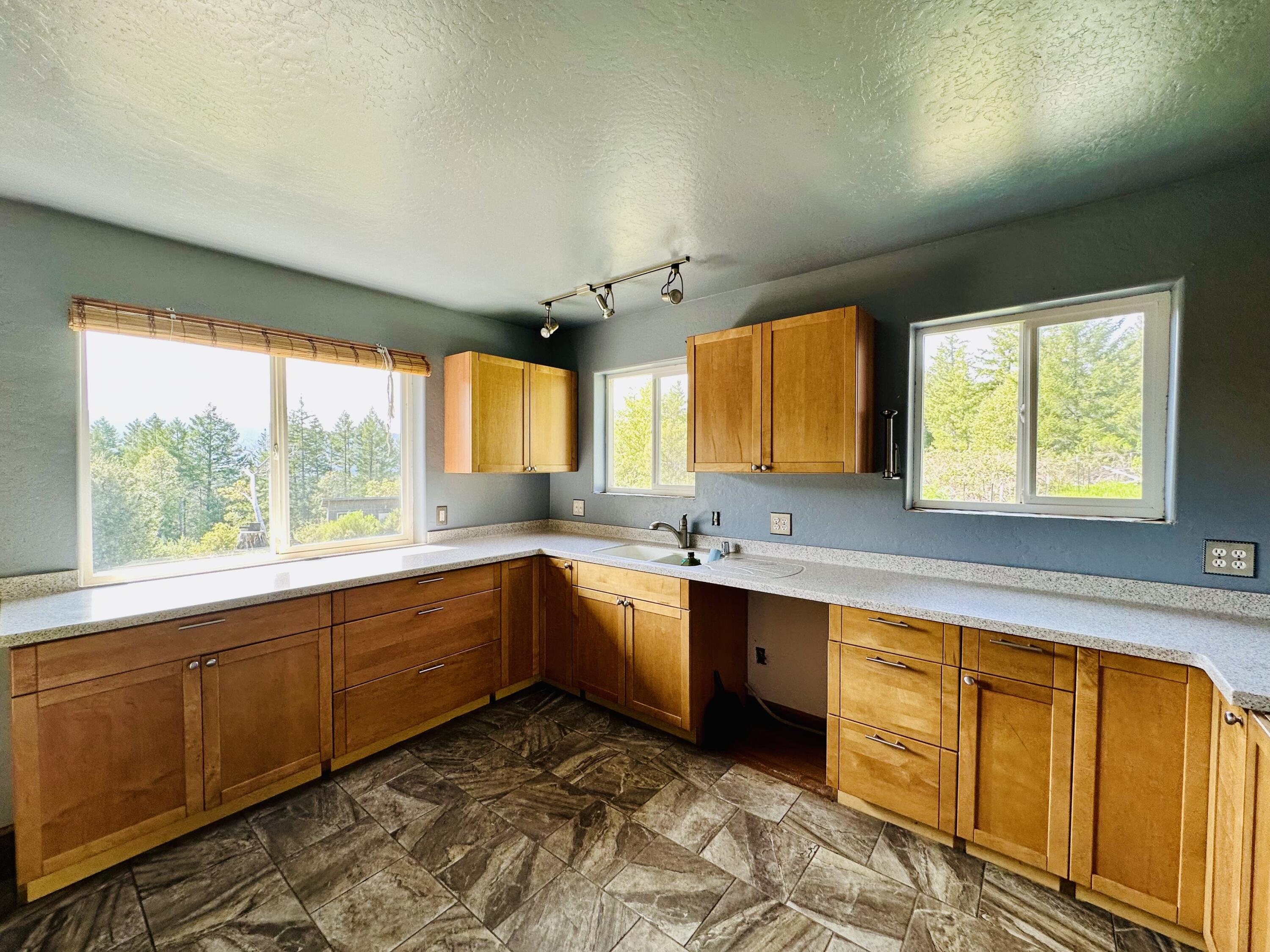 4756 Wilder Ridge Road Garberville, CA 95542 - Photo 11 of 43 IMG_3847