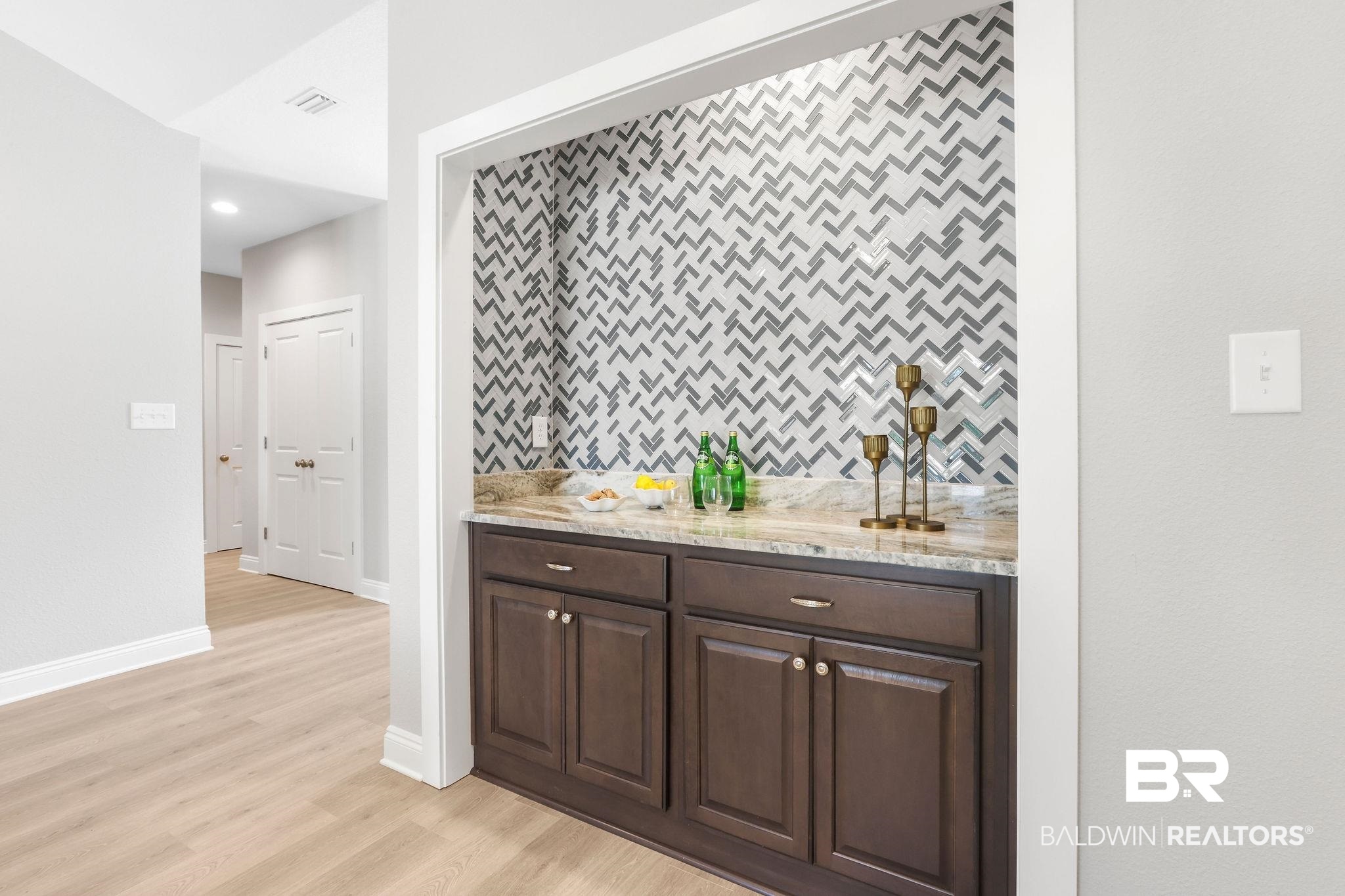 30815 Ono N Loop West Orange Beach, AL 36561 - Photo 8 of 40 Dry Bar