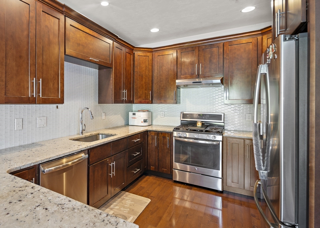 96 Oxbow Road, Unit 96 Framingham, MA 01701 - Photo 5 of 20 Gallery Image 5