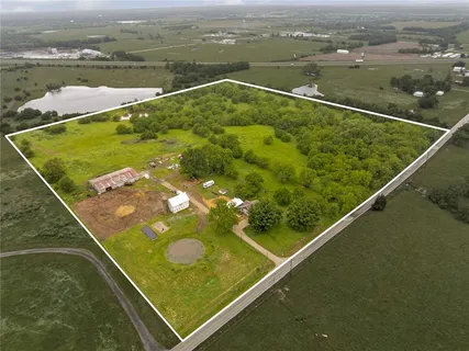 $725,000 | 33253 Cedar Niles Road, Poala, KS 66071