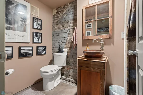 $1,850,000 | 214 Broadway North, Fargo, ND 58102