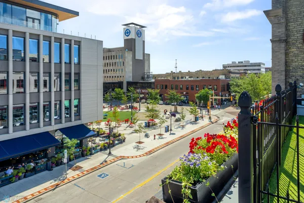 $1,850,000 | 214 Broadway North, Fargo, ND 58102