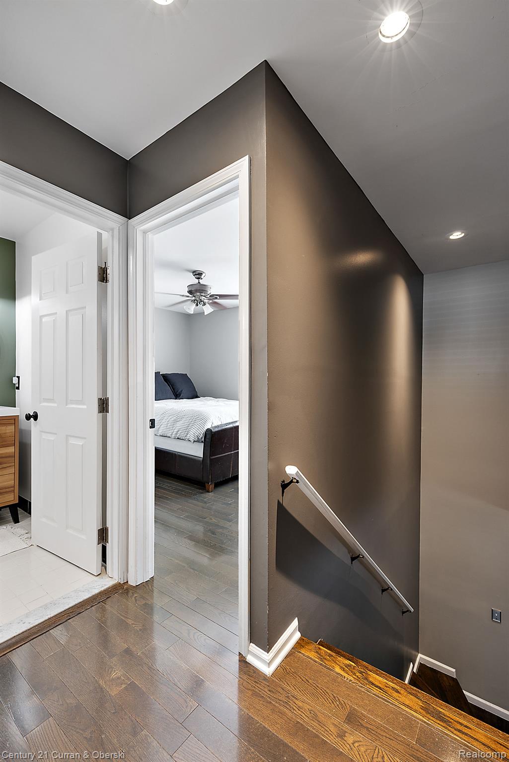 3118 Trafford Road Royal Oak, MI 48073 - Photo 18 of 34 upstairs