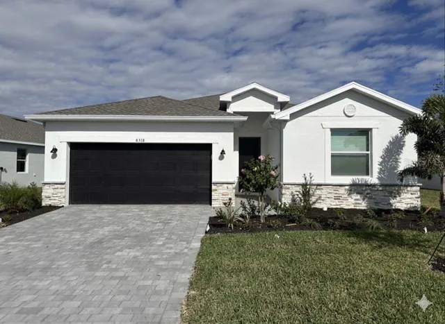 $2,550 | 8318 Waterscape Road, Englewood, FL 34224