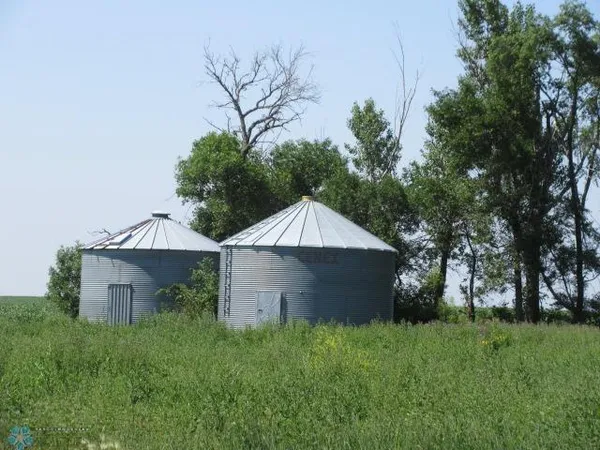 $139,900 | 14695 91st Street Southeast, Cayuga, ND 58013